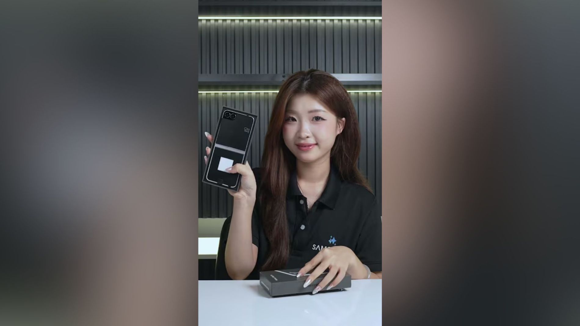 Hình ảnh cho danh mục Unboxing Samsung Galaxy Z Flip 7 FE cùng SamCenter